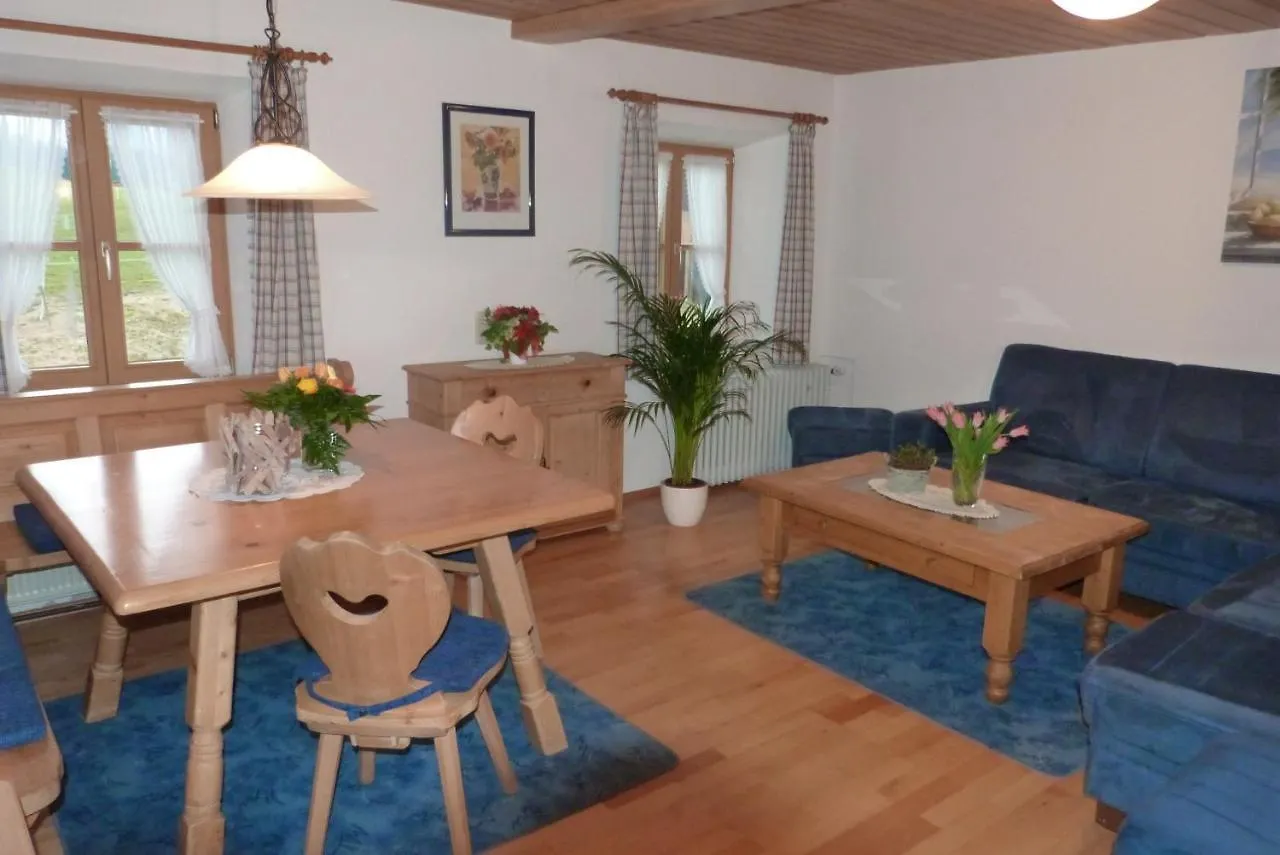 Villa Riederhof Inkl. Chiemgaukarte à Ruhpolding Séjour à la ferme